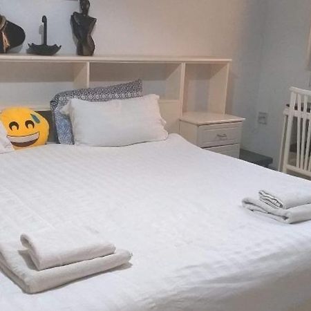 Private Room In Wonderful Sea View Apartment 圣保罗湾城 客房 照片